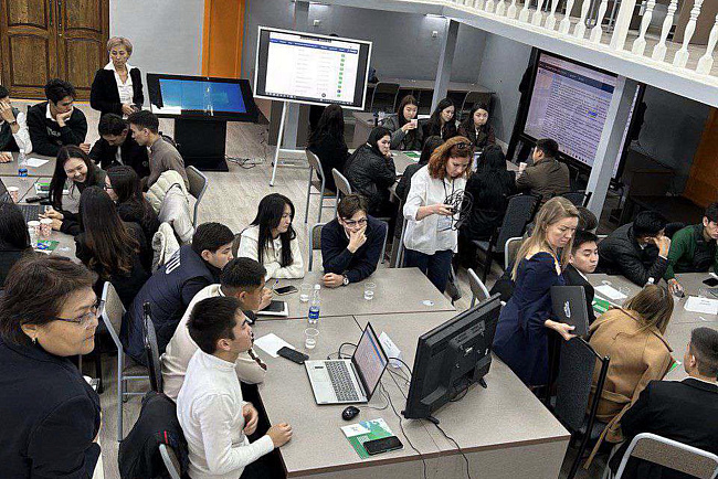 Образовательная выставка "Образование и карьера в сфере ПОДФТ" Организаторы: МСИ, МУМФЦ